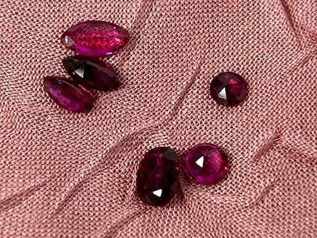 Robijn 1.70 carat natuurlijke robijn hoge kwaliteit - afbeelding 1 van  2