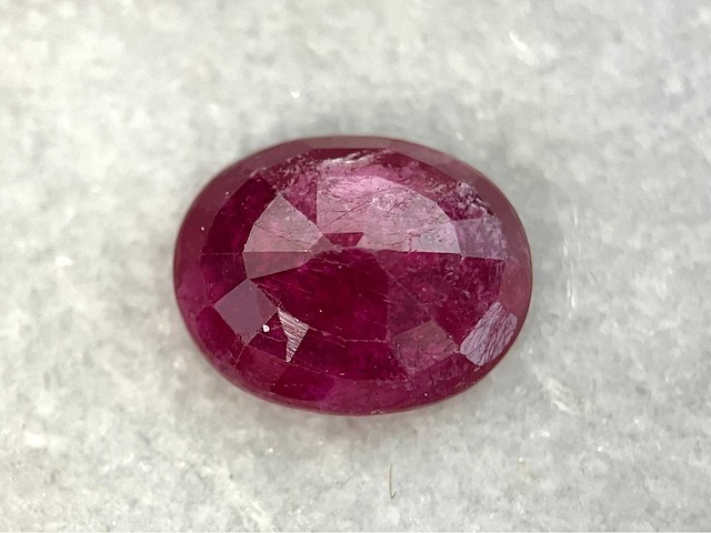 Robijn 9.87 carat natuurlijke robijn - afbeelding 4 van  5