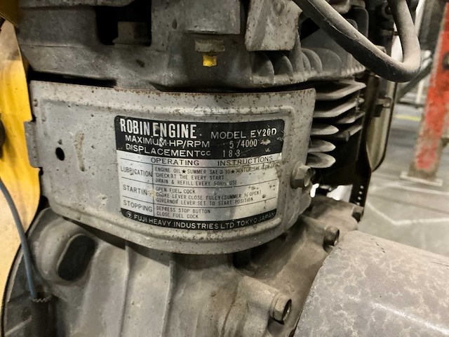 Robin fy20d cementvlinder - afbeelding 7 van  7