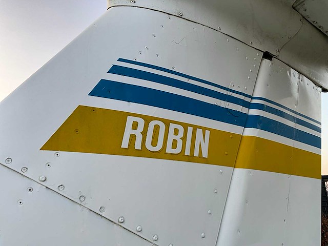 Robin r3000/160 vliegtuig reclame object (marge) - afbeelding 9 van  10