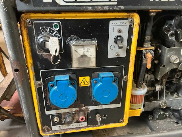 Robin rgd3300 benzine aggregaat 3kva - afbeelding 4 van  9