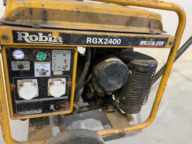 Robin rgx 2400 brushless benzine aggregaat - afbeelding 5 van  9