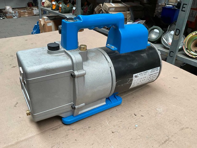 Robinair 15600 vacuumpomp - afbeelding 1 van  5