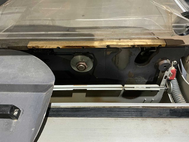 Robland - 2010 - z 3200 - formaatcirkelzaagmachine - afbeelding 9 van  23