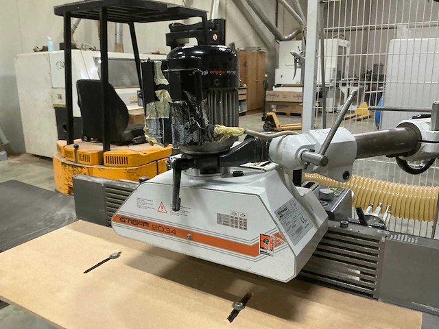 Robland t120 spilfreesmachines - afbeelding 6 van  9