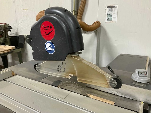 Robland z320 paneelcirkelzaagmachine - afbeelding 10 van  11