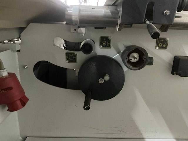 Robland z320 paneelcirkelzaagmachine - afbeelding 8 van  11