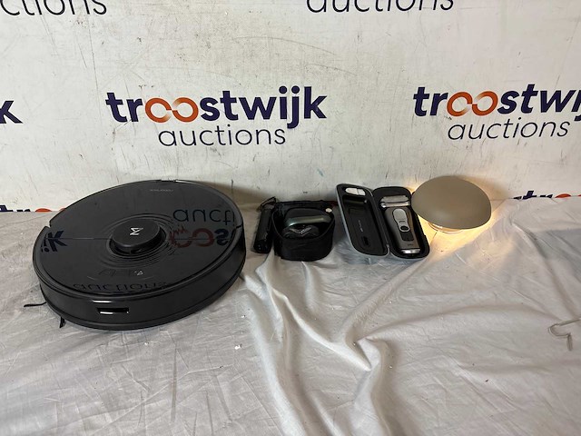 Roborock s7 black - robotstofzuiger + reality davey - wandlamp + braun series 9 pro+ elektrisch scheerapparaat + babyliss super x metal - afbeelding 1 van  1