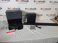 Roborock s8 pro ultra - robotstofzuiger - zwart + samsung hwq60r - afbeelding 1 van  3