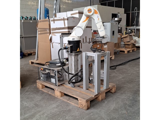 Robot met besturingskast en display, kuka, kr 5 sixx r850 wp - afbeelding 1 van  36