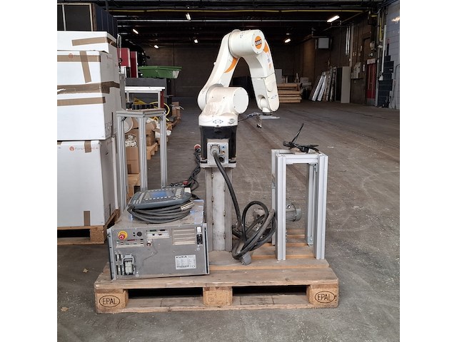 Robot met besturingskast en display, kuka, kr 5 sixx r850 wp - afbeelding 32 van  36