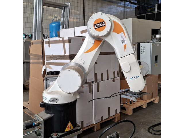 Robot met besturingskast en display, kuka, kr 5 sixx r850 wp - afbeelding 33 van  36