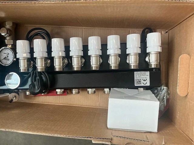 Robot standard pro vloerverwarmingset 8-groeps - afbeelding 2 van  4