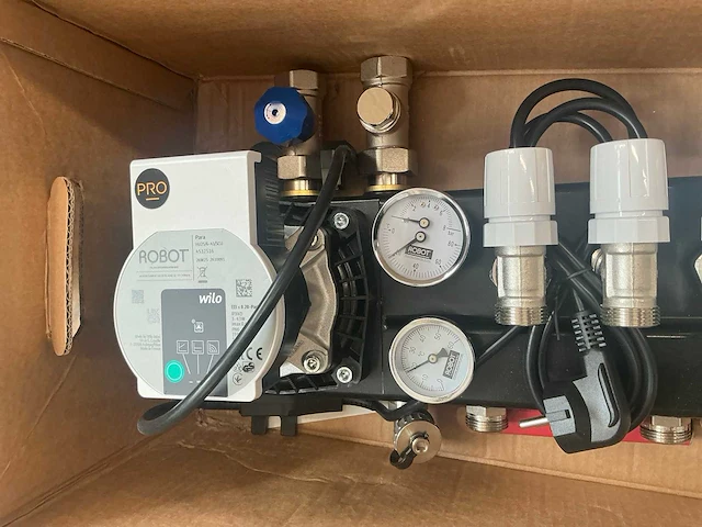 Robot standard pro vloerverwarmingset 8-groeps - afbeelding 3 van  4