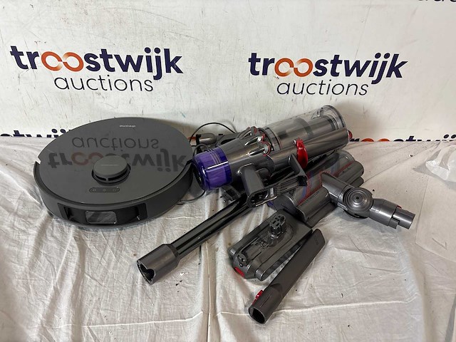 Robot stofzuiger dreame l10s pro + medion erazer x87077 ddr4-sdram i7-9700 tower intel core i7 16 gb 1000 gb ssd windows 10 home pc zwart - afbeelding 1 van  1