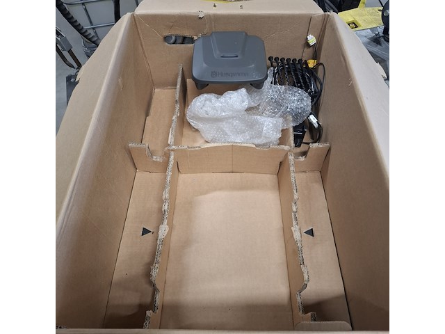 Robotmaaier, husqvarna, 310e nera | gps, 2024 - afbeelding 2 van  12