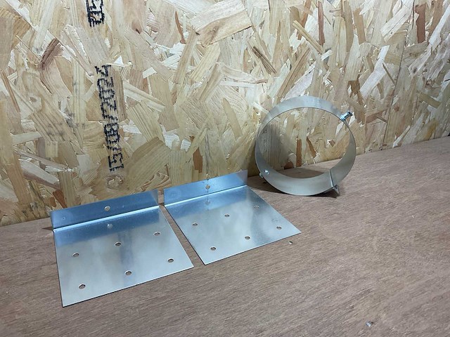 Roccheggiani dp150/spg200 daksteun voor hellend dak (5x) - afbeelding 4 van  8