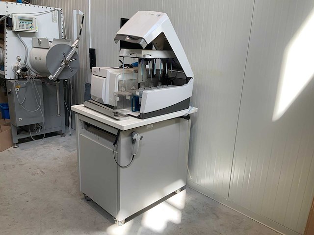 Roche - flx 454 dna genoomsequencer - afbeelding 2 van  8