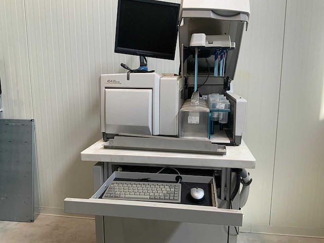 Roche - flx 454 dna genoomsequencer - afbeelding 3 van  8