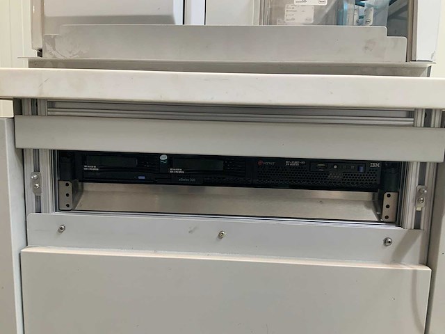 Roche - flx 454 dna genoomsequencer - afbeelding 4 van  8