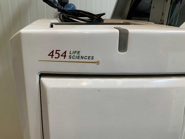 Roche - flx 454 dna genoomsequencer - afbeelding 7 van  8