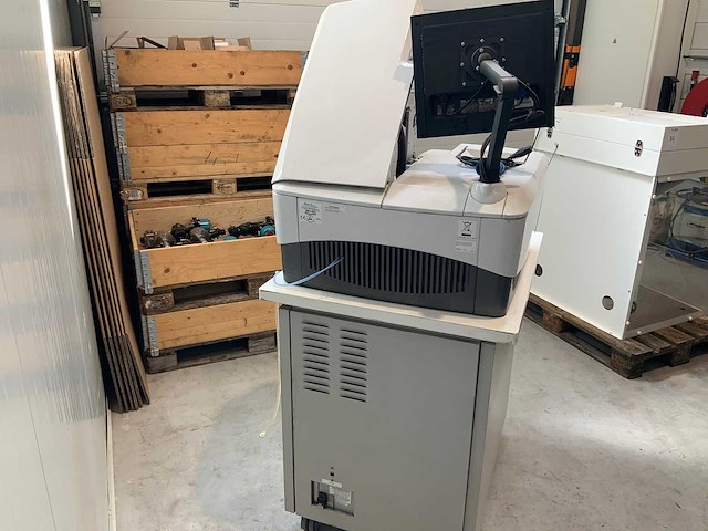 Roche - flx 454 dna genoomsequencer - afbeelding 8 van  8