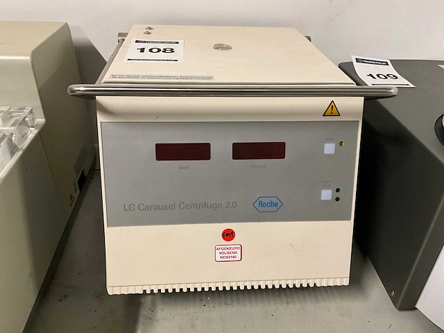 Roche lc carousel 2.0 centrifuge - afbeelding 3 van  3