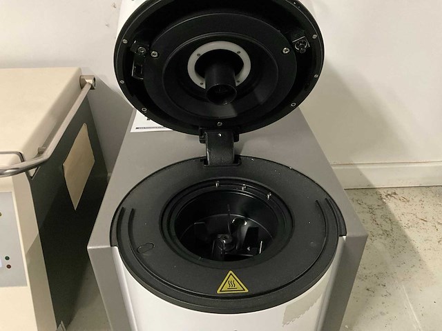 Roche lightcycler 2.0 analyse-systeem - afbeelding 4 van  4