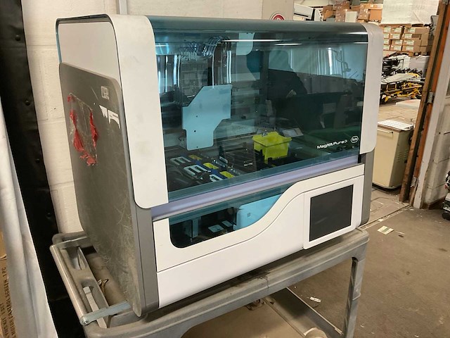 Roche magnapure24 instrument - afbeelding 1 van  10