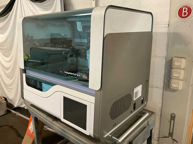 Roche magnapure24 instrument - afbeelding 4 van  10
