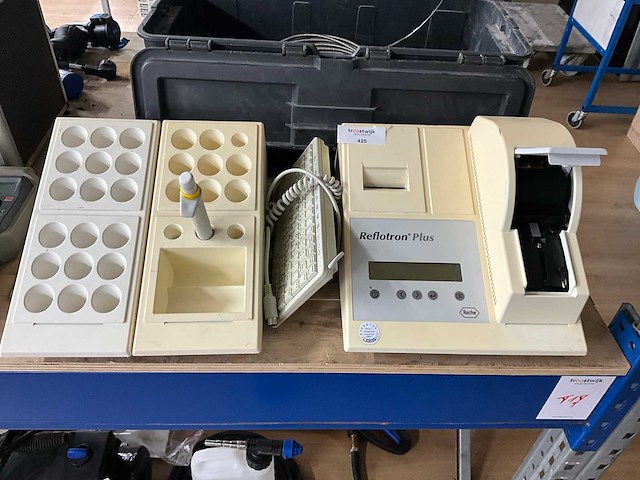 Roche refloton plus bloedonderzoek analyse-automaat - afbeelding 1 van  7