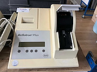 Roche refloton plus bloedonderzoek analyse-automaat - afbeelding 3 van  7
