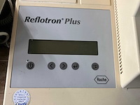Roche refloton plus bloedonderzoek analyse-automaat - afbeelding 4 van  7