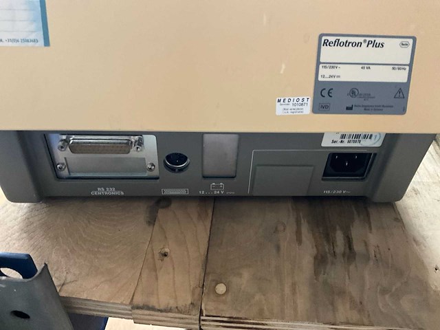 Roche refloton plus bloedonderzoek analyse-automaat - afbeelding 6 van  7