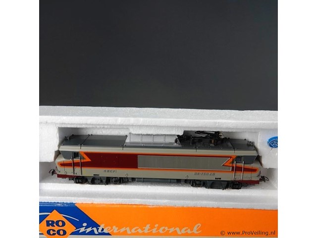 Roco bb 15046 locomotief van de franse spoorwegen (sncf) modelnr: 04193s - afbeelding 2 van  5