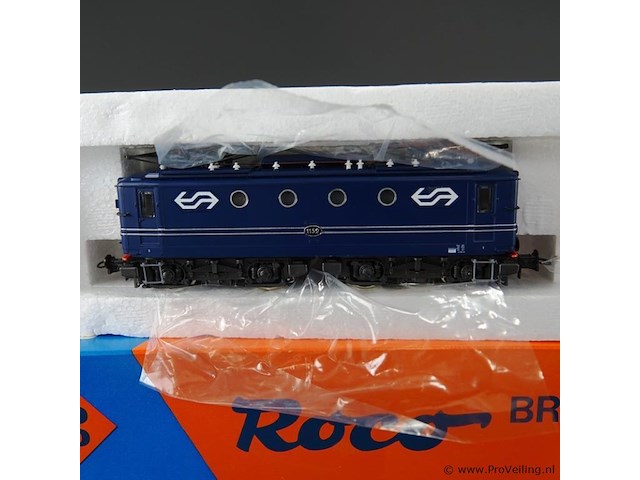 Roco br 1100 locomotief van de nederlandse spoorwegen. modelnr: 04157b - afbeelding 2 van  5