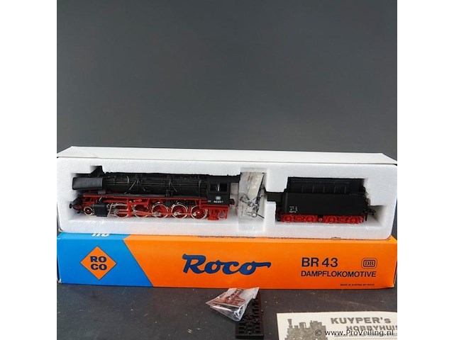 Roco deutsche bundesbahn (db) stoomlocomotief van de klasse br 43 modelnr: 04126a - afbeelding 2 van  5