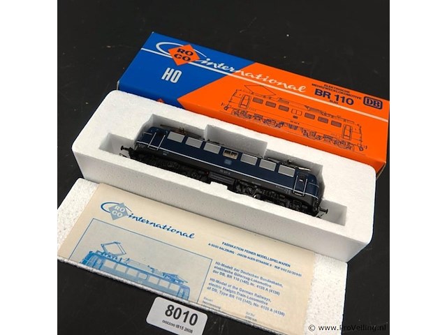 Roco duitse locomotief type br 110. modelnr: 4135a - afbeelding 1 van  5