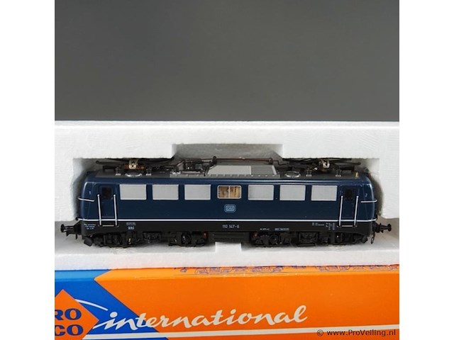 Roco duitse locomotief type br 110. modelnr: 4135a - afbeelding 2 van  5