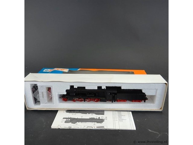 Roco duitse stoomlocomotief met tender van het merk roco br 18 van de db - afbeelding 1 van  5