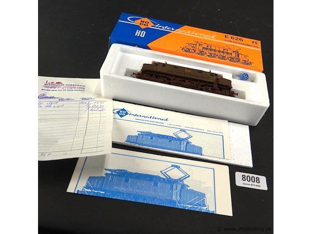 Roco fs e 626 locomotief in bruine kleurstelling modelnr: 04187a - afbeelding 1 van  5