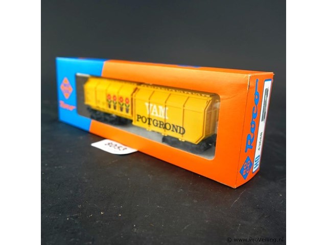 Roco goederenwagon (type takkls) van de nederlandse spoorwegen (ns) in de uitvoering 'vam potgrond' modelnr: 4368b - afbeelding 1 van  3