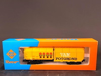 Roco goederenwagon (type takkls) van de nederlandse spoorwegen (ns) in de uitvoering 'vam potgrond' modelnr: 4368b - afbeelding 2 van  3