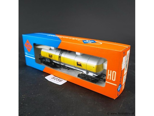 Roco ketelwagen in de kleurstelling van het oliemaatschappijmerk agip modelnr: 4365c - afbeelding 1 van  4