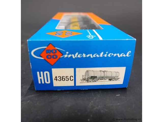 Roco ketelwagen in de kleurstelling van het oliemaatschappijmerk agip modelnr: 4365c - afbeelding 3 van  4