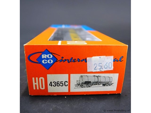 Roco ketelwagen in de kleurstelling van het oliemaatschappijmerk agip modelnr: 4365c - afbeelding 4 van  4