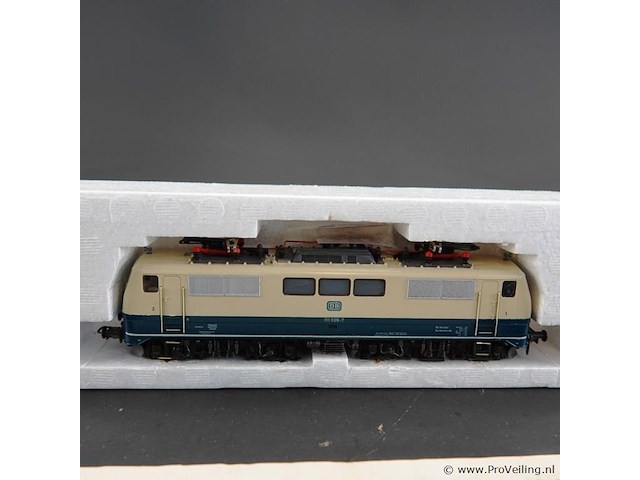 Roco locomotief baureihe 111 (br 111) van de db modelnr: 4133 - afbeelding 2 van  5