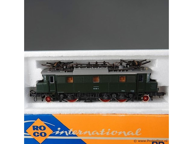 Roco locomotief br 104 020-3 van de deutsche bundesbahn. modelnr: 04144s - afbeelding 2 van  5