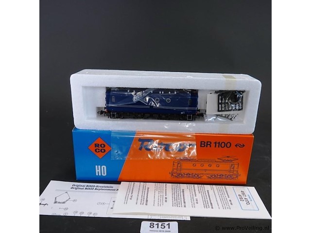 Roco locomotief serie 1100 (gelijk aan bouwserie br 1100 / bb 8100 stijl) van de nederlandse spoorwegen (ns) - afbeelding 1 van  5
