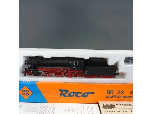 Roco stoomlocomotief met tender (br 23) van de duitse spoorwegen (db) - afbeelding 2 van  5